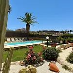Uruca Βίλα *